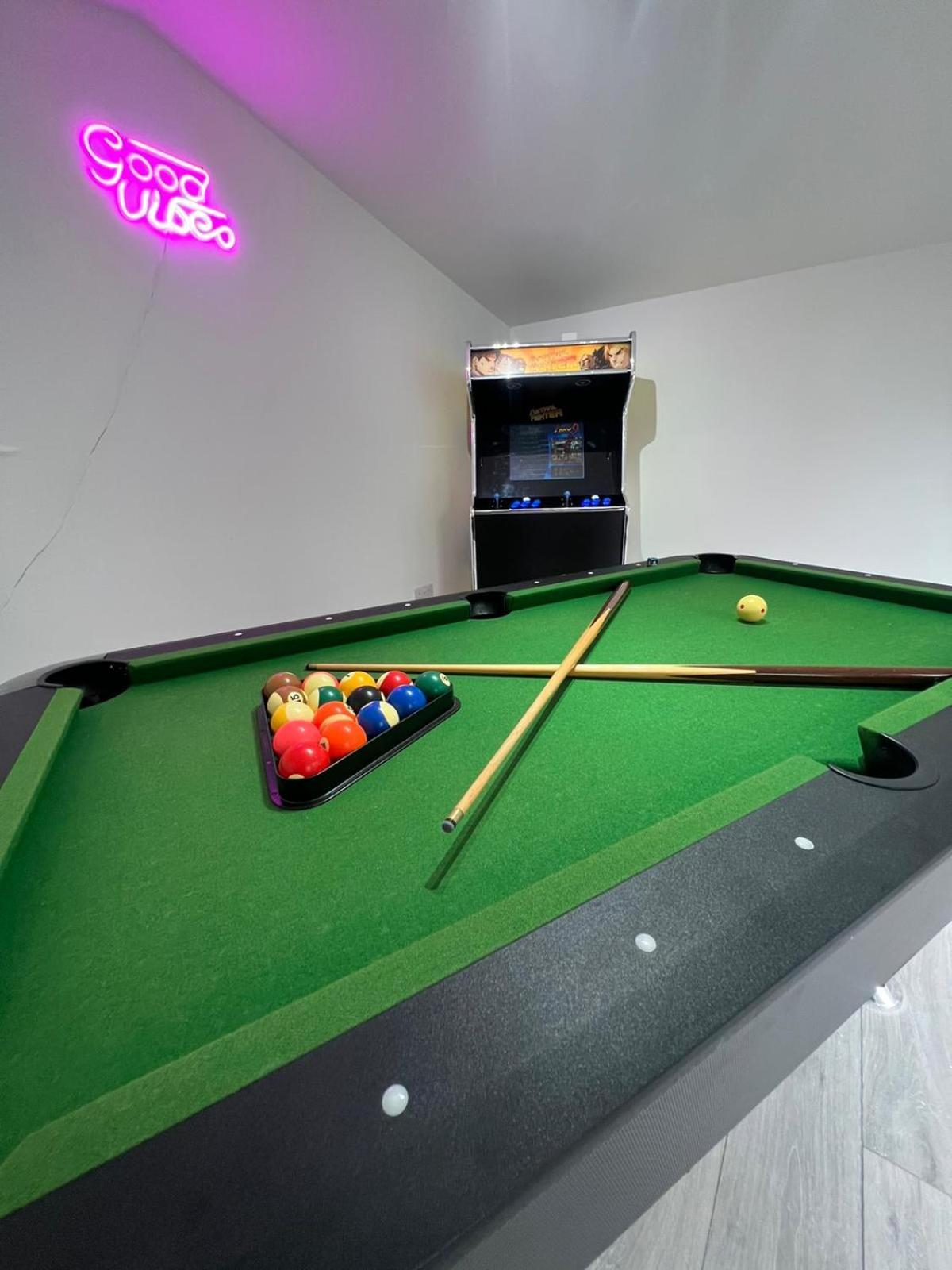 Вилла Stratford City - Luxe House With Garden Лондон Экстерьер фото